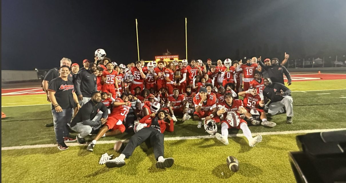 Football: Lakewood Reclaims Milk Bucket Trophy From Mayfair